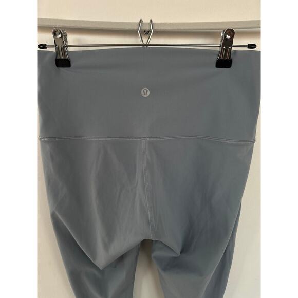 Lululemon Wunder Under High-Rise 23” Scalloped, Chambray Luxtreme, EUC, Size 8 - Picture 8 of 9